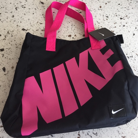 Nike Handbags - COPY - ❤️NEW!!!❤️ Nike Sports Shopping Tote bag.
